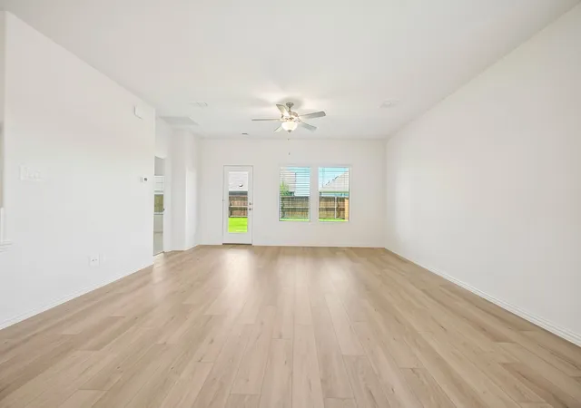 Photo 4 of Single family home for sale at 4208 Palestine Dr, Farmersville, TX 75442 | MLS# 21204742 | Listing updated on 2026-08-28