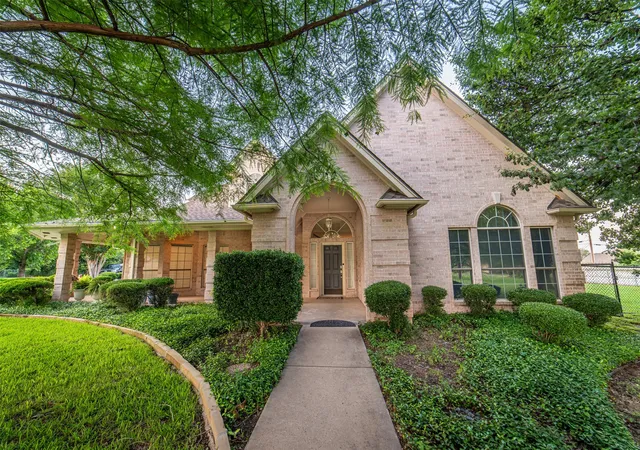 Photo 1 of Single family home for sale at 1425 Pecan Hill Rd, Stephenville, TX 76401 | MLS# 21205657 | Listing updated on 2026-08-24