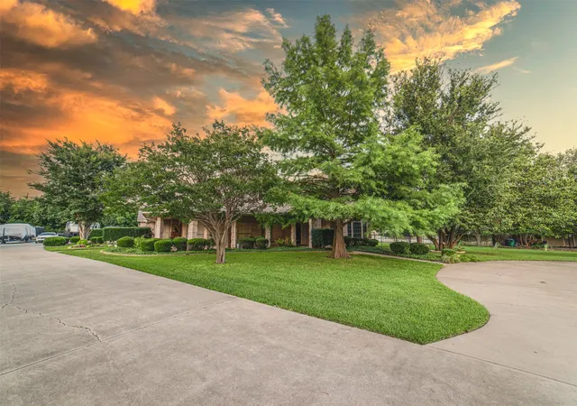 Photo 3 of Single family home for sale at 1425 Pecan Hill Rd, Stephenville, TX 76401 | MLS# 21205657 | Listing updated on 2026-10-07