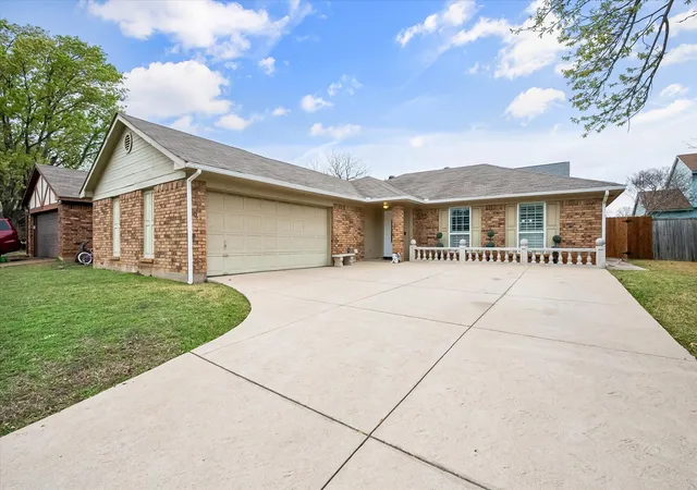 Photo 2 of Single family home for sale at 3104 Creekwood Ln, Fort Worth, TX 76123 | MLS# 21205829 | Listing updated on 2026-09-02