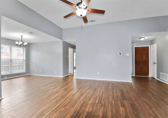 Photo 4 of Single family home for sale at 920 Micarta Dr, Mesquite, TX 75181 | MLS# 21205922 | Listing updated on 2026-08-04