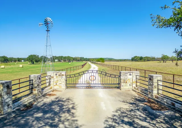 Photo 2 of Single family home for sale at 2608 Turkey Creek Rd, Mineral Wells, TX 76067 | MLS# 21205882 | Listing updated on 2026-08-20