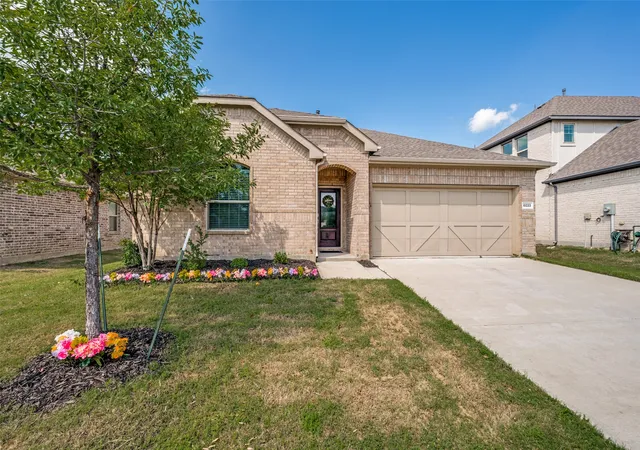 Photo 2 of Sale Pending at 6033 Hightower St, Aubrey, TX 76227 | MLS# 21206014 | Listing updated on 2026-07-19