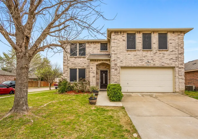 Homes for sale in Fort Worth, TX | 1856 Lariat Dr, Fort Worth, TX 76247 | MLS# 21205975
