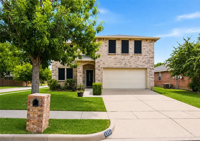 Photo 1 of Single family home for sale at 1856 Lariat Dr, Justin, TX 76247 | MLS# 21205975 | Listing updated on 2026-08-23