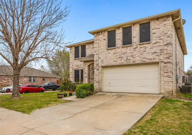 Homes for sale in Fort Worth, TX | 1856 Lariat Dr, Fort Worth, TX 76247 | MLS# 21205975