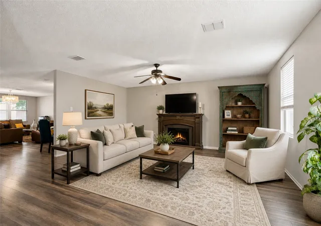 Photo 4 of Single family home for sale at 1856 Lariat Dr, Justin, TX 76247 | MLS# 21205975 | Listing updated on 2026-08-23