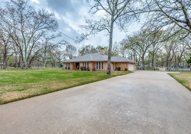 Homes for sale in Star Harbor, TX | 5 Huckleberry Ln, Star Harbor, TX 75148 | MLS# 21204853