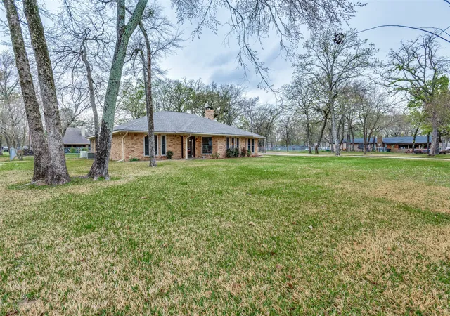 Homes for sale in Star Harbor, TX | 5 Huckleberry Ln, Star Harbor, TX 75148 | MLS# 21204853