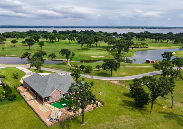 Homes for sale in Kemp, TX | 18076 Country Club Dr, Kemp, TX 75143 | MLS# 21206179
