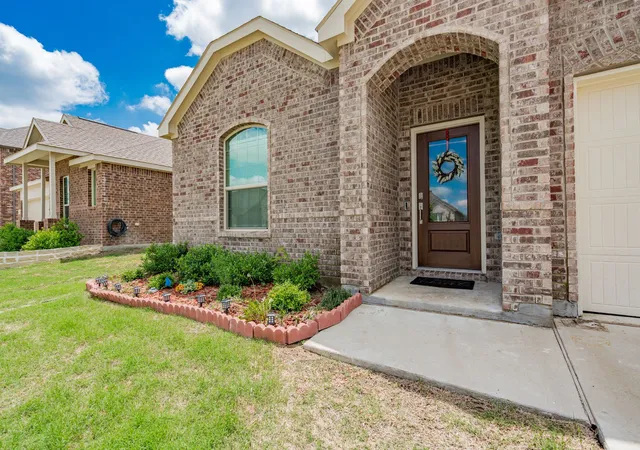 Homes for sale in Fate, TX | 1034 Manuel Dr, Fate, TX 75087 | MLS# 21206353