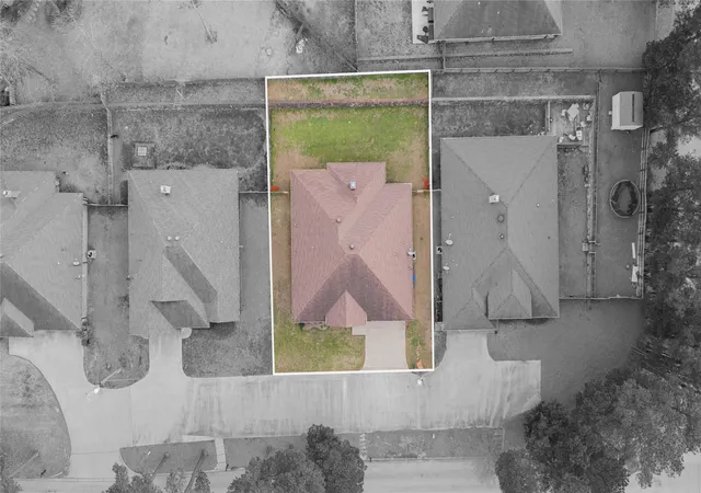 Photo 27 of Single family home for sale at 2114 W Hawkins Pkwy, Longview, TX 75605 | MLS# 21197628 | Listing updated on 2026-10-01