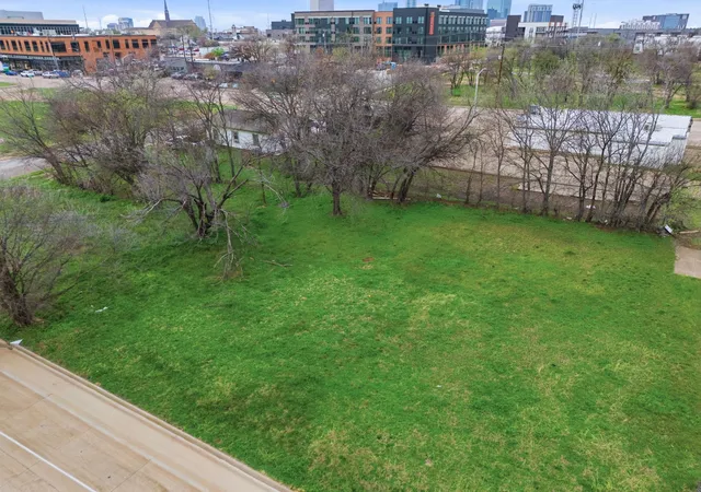 4th image of 658 S Calhoun St, Fort Worth, TX 76104 | MLS# 21206395
