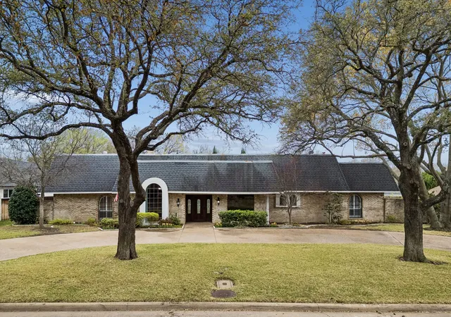 Photo 2 of Single family home for sale at 6218 Stonehill Dr, Dallas, TX 75254 | MLS# 21204828 | Listing updated on 2026-10-01