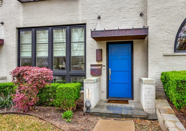 1st image of 3319 W 6th St, Fort Worth, TX 76107 | MLS# 21202887