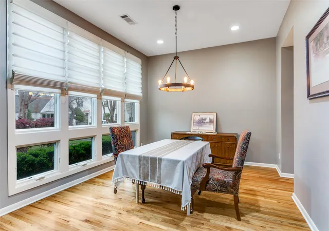 3rd image of 3319 W 6Th St, Fort Worth, TX 76107 | MLS# 21202887