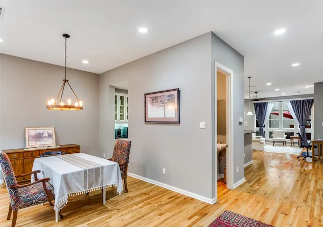 4th image of 3319 W 6Th St, Fort Worth, TX 76107 | MLS# 21202887
