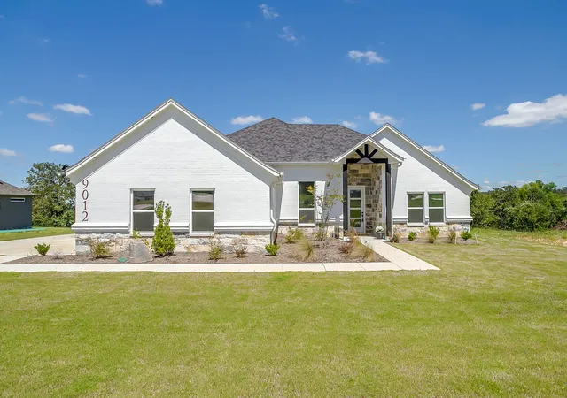 Photo 1 of Single family home for sale at 9012 Valley Oak Ct, Springtown, TX 76082 | MLS# 21205846 | Listing updated on 2026-07-27