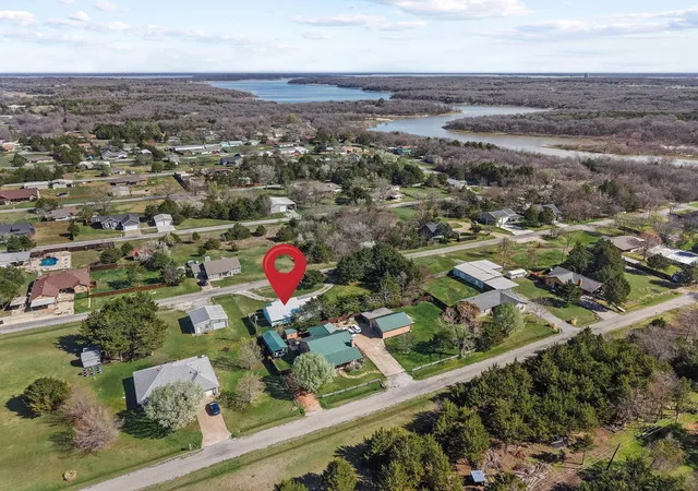 Homes for sale in Pottsboro, TX | 404 Willow Dr, Pottsboro, TX 75076 | MLS# 21204242