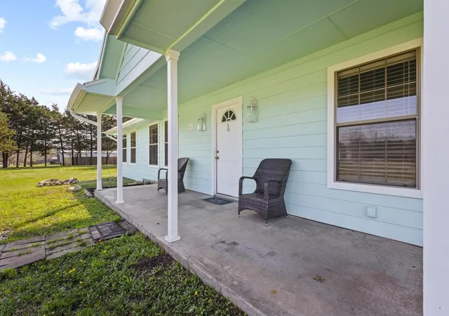 Homes for sale in Pottsboro, TX | 404 Willow Dr, Pottsboro, TX 75076 | MLS# 21204242
