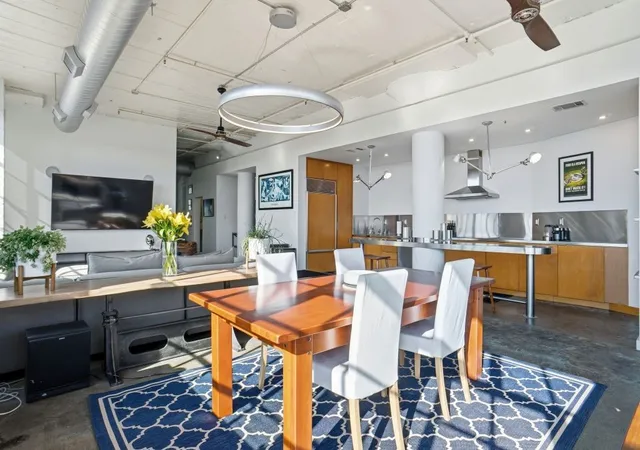 Photo 3 of Condo for sale at 2220 Canton St #407, Dallas, TX 75201 | MLS# 21204843 | Listing updated on 2026-08-25