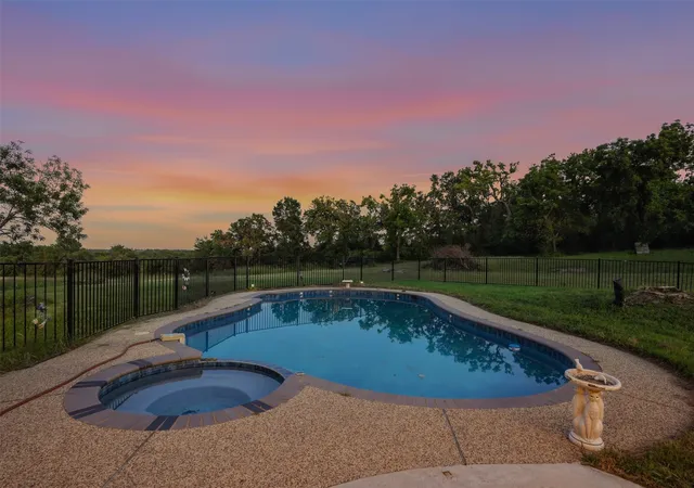 Homes for sale in Springtown, TX | 451 Land Of Goshen Dr, Springtown, TX 76082 | MLS# 21206332
