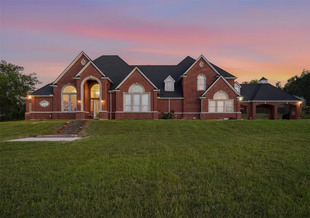 Homes for sale in Springtown, TX | 451 Land Of Goshen Dr, Springtown, TX 76082 | MLS# 21206332