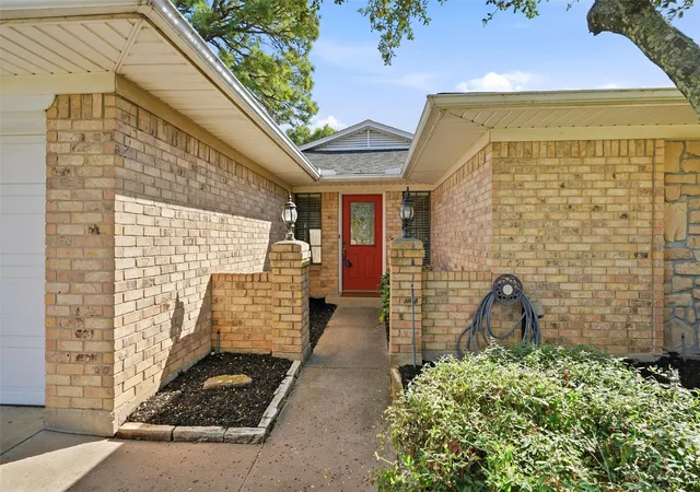 Homes for sale in Lake Kiowa, TX | 718 Kiowa Dr W, Lake Kiowa, TX 76240 | MLS# 21204910