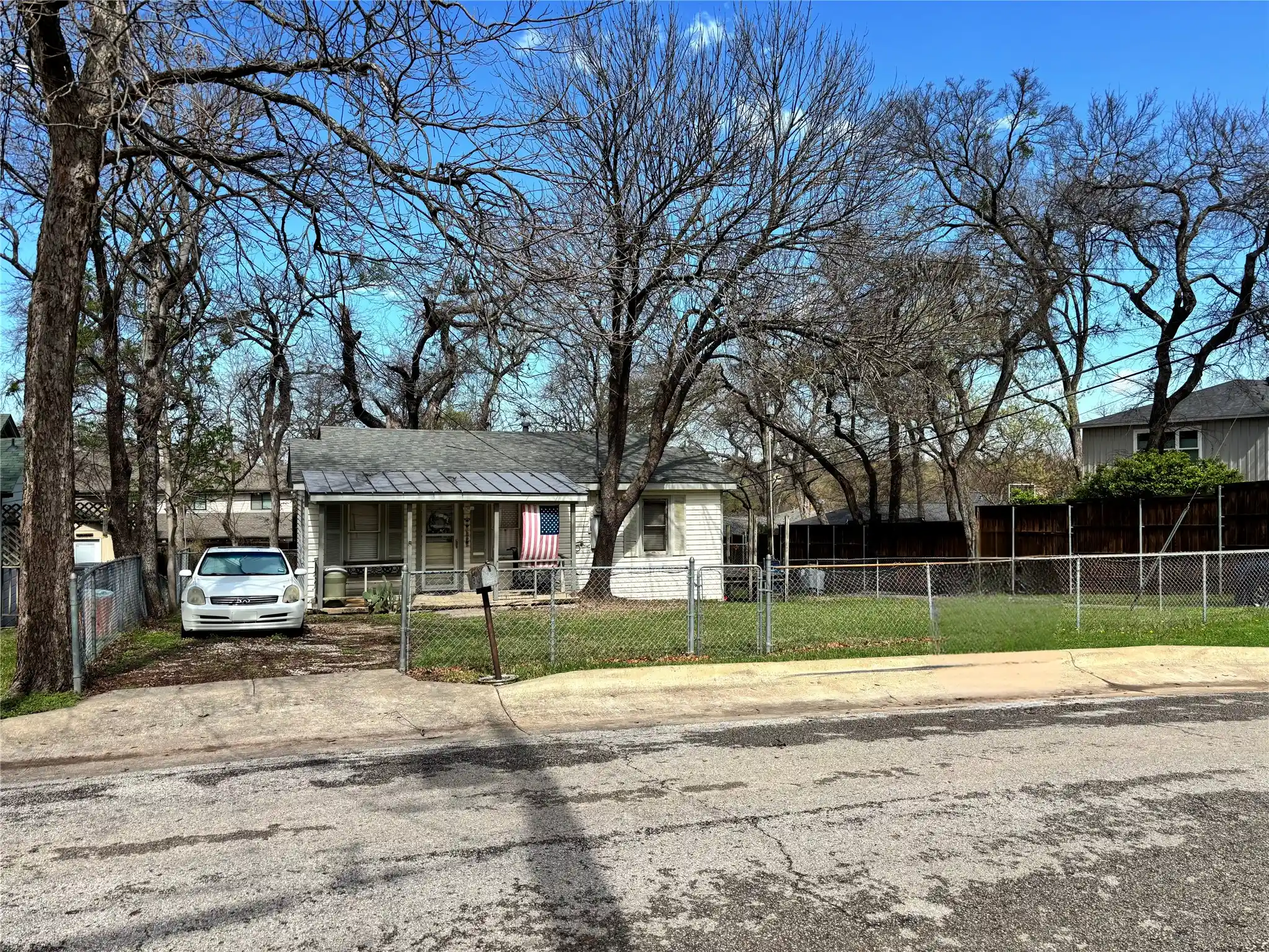 Photo 1 of Single family home for sale at 8043 Deer Trail Dr, Dallas, TX 75238 | MLS# 21205008 | Listing updated on 2026-10-09