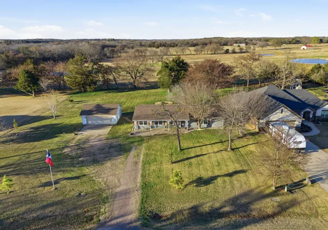 Photo 2 of Sale Pending at Lot 1201 Mohave Dr E, Gainesville, TX 76240 | MLS# 21206830 | Listing updated on 2026-09-17
