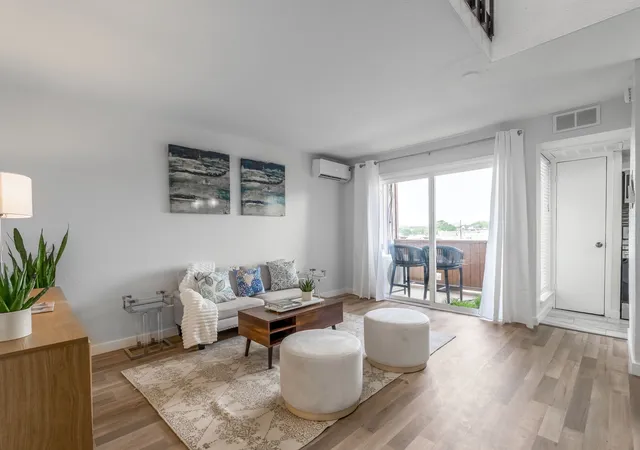 2nd image of 2627 Douglas Ave #125, Dallas, TX 75219 | MLS# 21207351