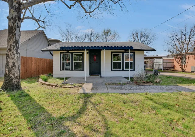 Homes for sale in Fort Worth, TX | 5117 Slate St, Fort Worth, TX 76114 | MLS# 21206791