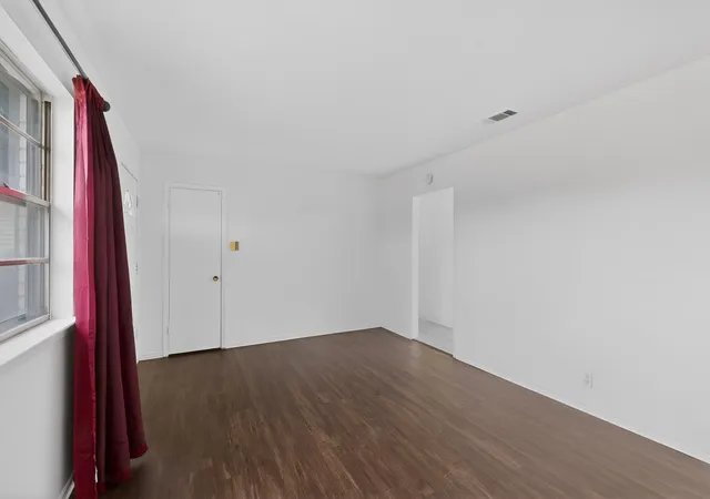 Photo 4 of Single family home for sale at 4429 Berke Rd, Fort Worth, TX 76115 | MLS# 21203238 | Listing updated on 2026-07-24