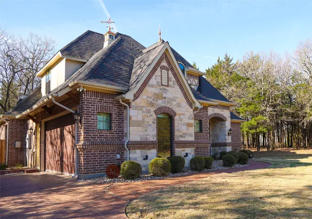 Homes for sale in Gordonville, TX | 284 Stonewolf Ct, Gordonville, TX 76245 | MLS# 21204581