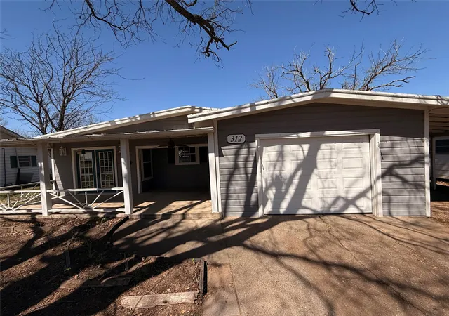 Homes for sale in Olney, TX | 312 W Church St, Olney, TX 76374 | MLS# 21200294