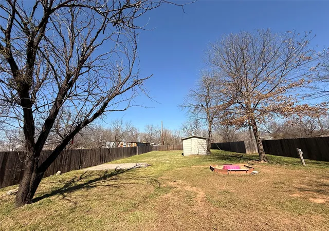 Homes for sale in Olney, TX | 312 W Church St, Olney, TX 76374 | MLS# 21200294