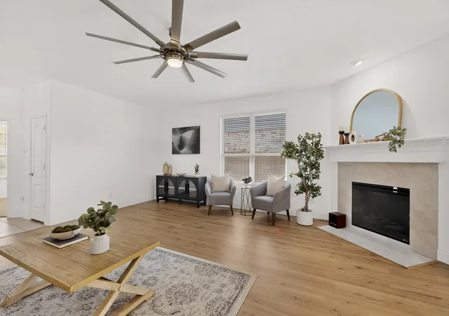 Photo 3 of Single family home for sale at 6212 Topsail Dr, Fort Worth, TX 76179 | MLS# 21203153 | Listing updated on 2026-10-07