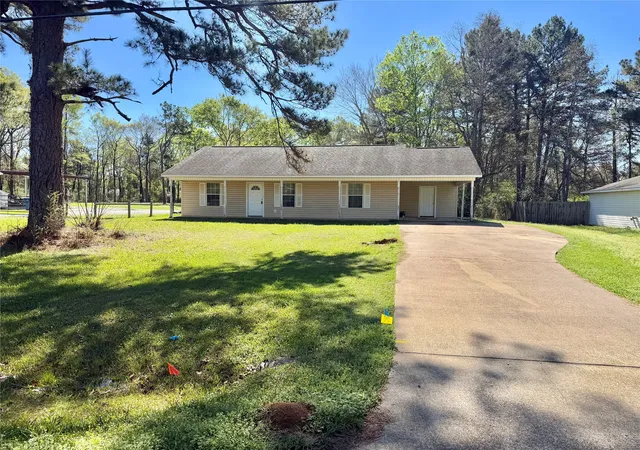 Photo 2 of Single family home for sale at 2502 Davisville Rd, Lufkin, TX 75901 | MLS# 21207420 | Listing updated on 2026-07-27