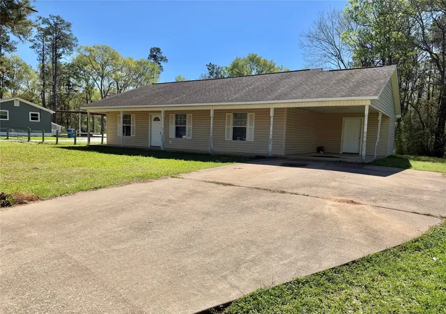 Photo 3 of Single family home for sale at 2502 Davisville Rd, Lufkin, TX 75901 | MLS# 21207420 | Listing updated on 2026-07-27