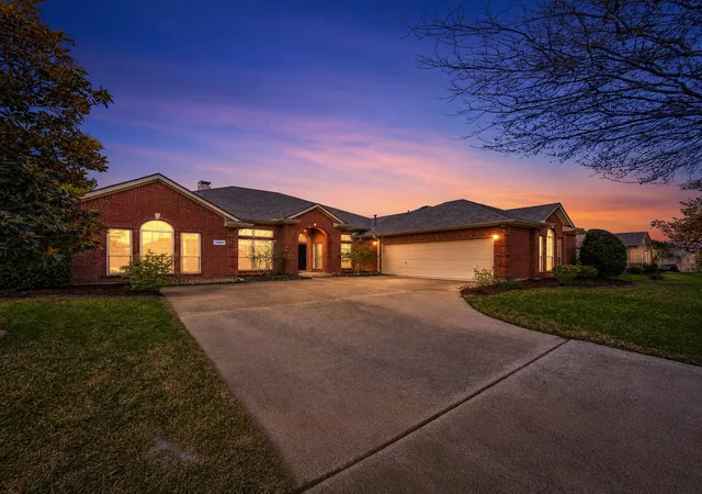 Homes for sale in Rowlett, TX | 6610 Driftwood Ln, Rowlett, TX 75089 | MLS# 21205362