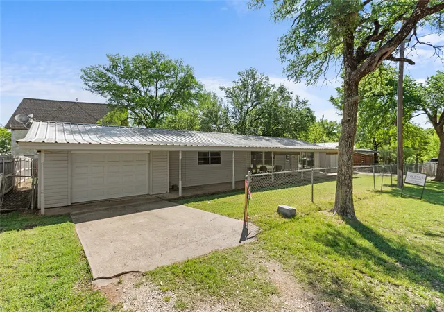 Homes for sale in Clifton, TX | 116 Cr 1751, Clifton, TX 76634 | MLS# 21207588