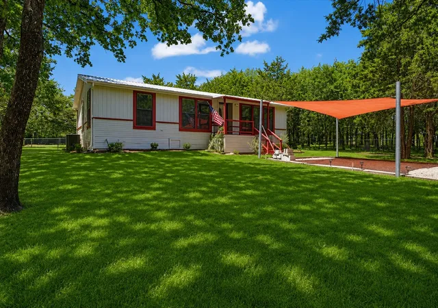 Homes for sale in Pottsboro, TX | 89 Cripple Minnow Bnd, Pottsboro, TX 75076 | MLS# 21207576
