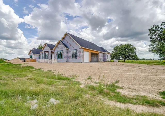 Homes for sale in Lipan, TX | 657 S Sugartree Dr, Lipan, TX 76462 | MLS# 21187243