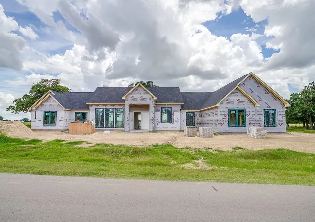 Homes for sale in Lipan, TX | 657 S Sugartree Dr, Lipan, TX 76462 | MLS# 21187243