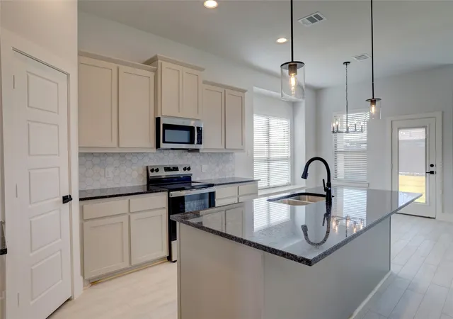 Photo 3 of Single family home for sale at 502 Murray Ct, Nevada, TX | MLS# 21204246 | Listing updated on 2026-08-24
