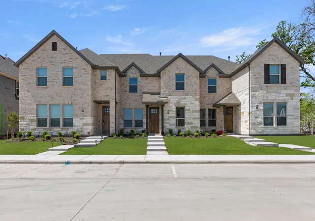1st image of 1967 Gentle Oak Trl, Denton, TX 76210 | MLS# 21207728