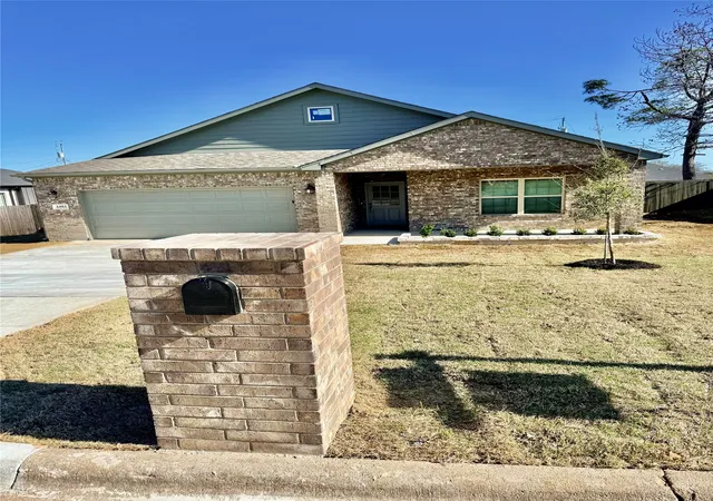 Homes for sale in Bowie, TX | 1403 Jefferson St, Bowie, TX 76230 | MLS# 21132963
