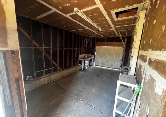 Photo 4 of Single family home for sale at 600 E 5Th St, Ferris, TX 75125 | MLS# 21207822 | Listing updated on 2026-08-26