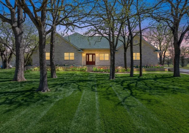 Photo 2 of Single family home for sale at 1118 County Road 325, Glen Rose, TX 76043 | MLS# 21205910 | Listing updated on 2026-08-18
