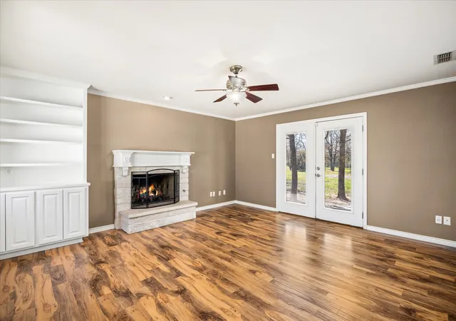 Photo 4 of Single family home for sale at 1118 County Road 325, Glen Rose, TX 76043 | MLS# 21205910 | Listing updated on 2026-08-18